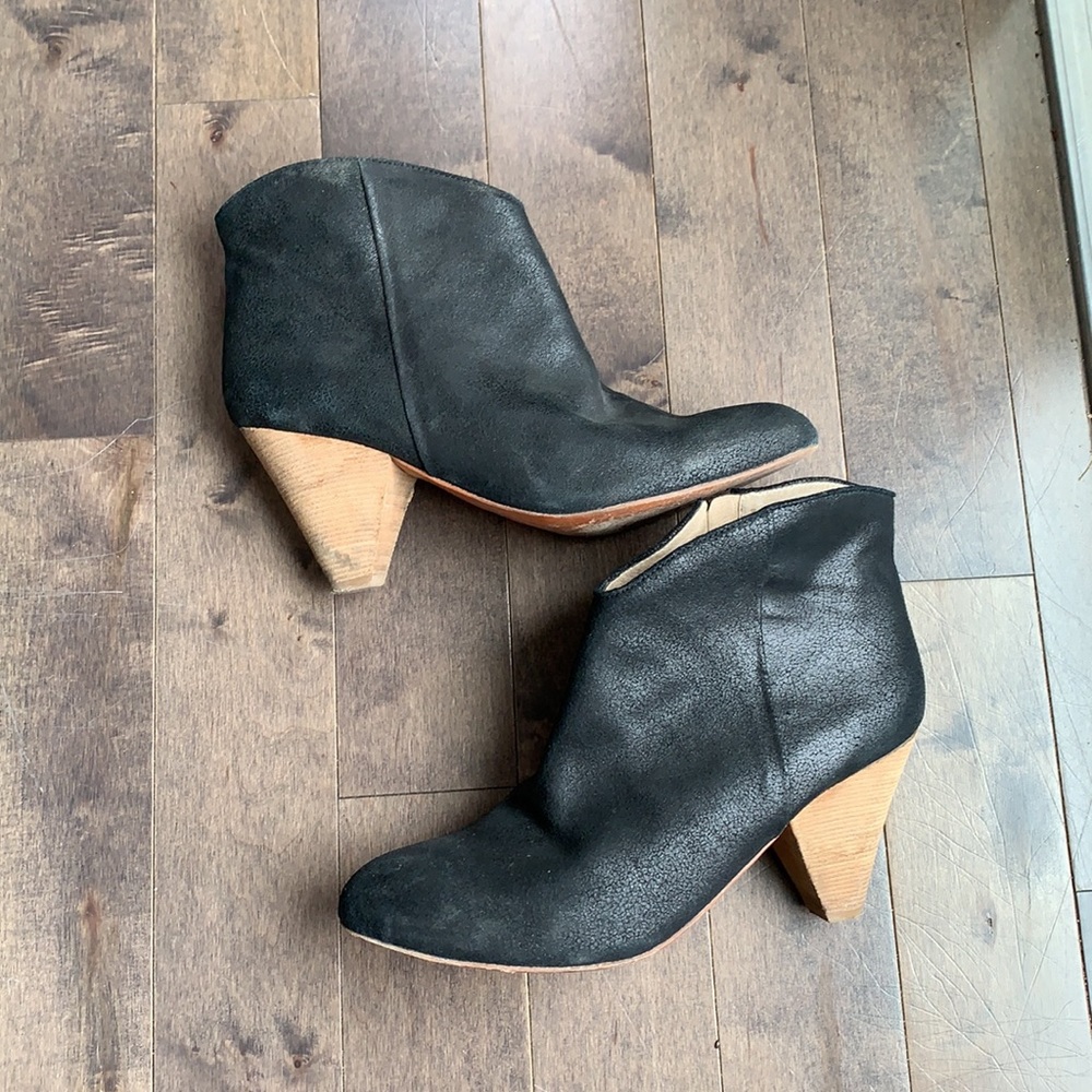 Matt Bernson black ankle boots short booties